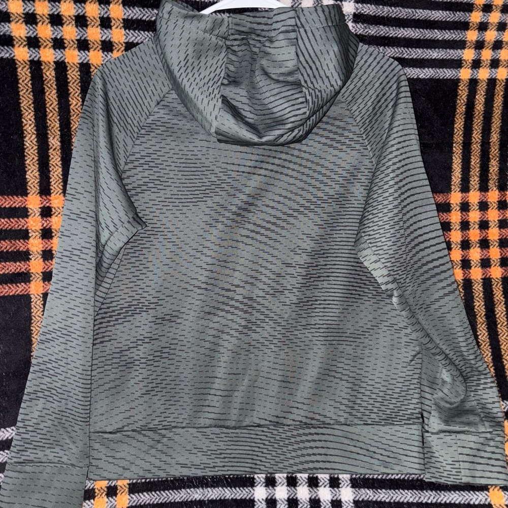 Nike Gray Dri-FIT Performance Shirt - Picture 2 of 3